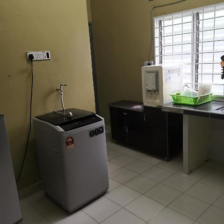 Desa Kemboja Homestay ปันไตเจอนัง ภายนอก รูปภาพ
